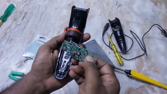Philips Trimmer Battery Replacement & Repair, How to change battery of trimmer | Battery Replacemen смотреть онлайн