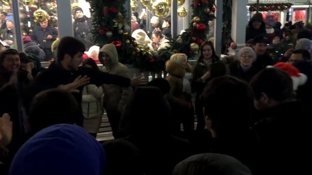 Узбеки и русские удивили всех на Красной площади! Новый год 2018 смотреть онлайн