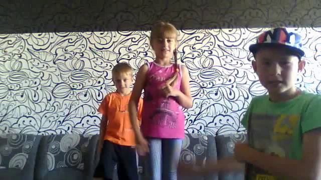бесимся с двоюрдным братом и сестрой смотреть онлайн