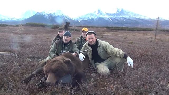 Bears, Living Water and Finnish Hunters.Kamchatka. смотреть онлайн