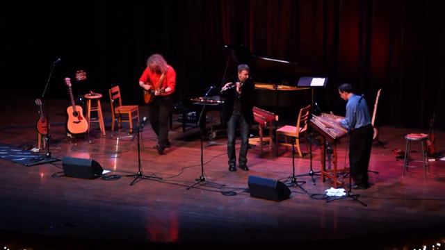 Helicon with Irish Step Dancer Jonathan Srour - Il Est Ne/Jesu Bambino/Polka's смотреть онлайн