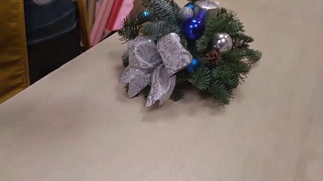 Делаем новогоднюю композицию. Мастер-класс флористика № 148 ч8 готово смотреть онлайн