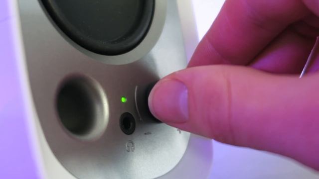 €20 euro Speakers ?! - Edifier R12U Review смотреть онлайн