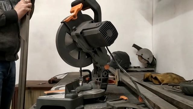 торцовка по металлу Evolution 210 в работе. смотреть онлайн