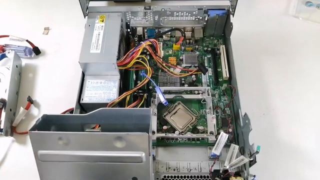 Mantenimiento Preventivo Desktop Lenovo thinkcentre Horizontal Lenovo). смотреть онлайн