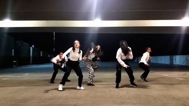 [APEX] Stray Kids 'Thunderous' Dance Cover смотреть онлайн