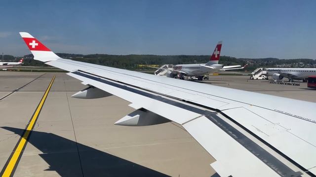 [4K] WHALE Sounds Zürich Takeoff | ZRH | SWISS | A220-300 смотреть онлайн