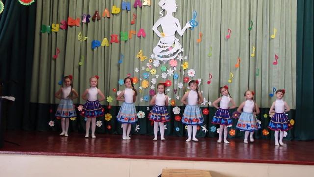 Танец с ложками. ДОУ №8 "Малыш", г.Шахтёрск смотреть онлайн