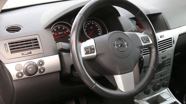 Opel Astra Серебристый № С833РК 116 VIN смотреть онлайн