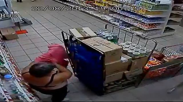 Бабушка переодевается смотреть онлайн