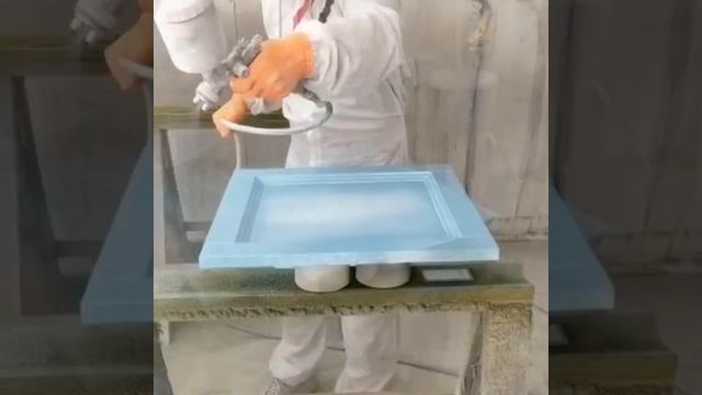 Распыление меловой краски Athena's Life пульверизатором смотреть онлайн