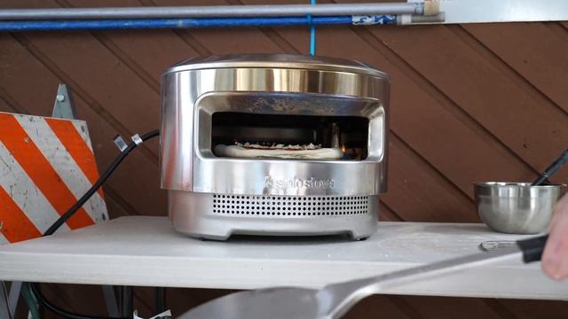 Solo Stove Pi Pizza Oven Review - From Dough to Pizza, Step by Step Process смотреть онлайн