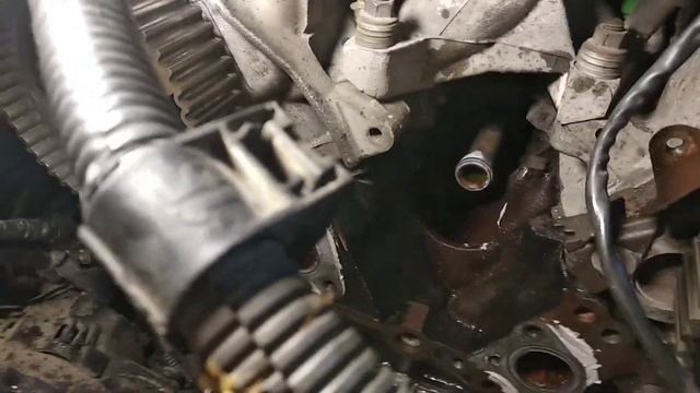 Замена помпы ( водяной насос ) на Мицубиси Монтеро Спорт бензин 6G72 ( 3,0 л ) смотреть онлайн