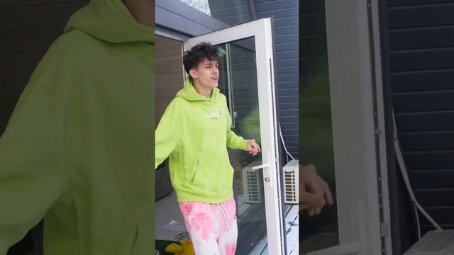 Я КОГДА ВЫПАЛ ПЕРВЫЙ СНЕГ? смотреть онлайн