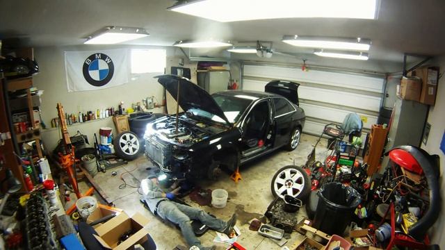 Audi B6 S4 Rad Support Removal смотреть онлайн