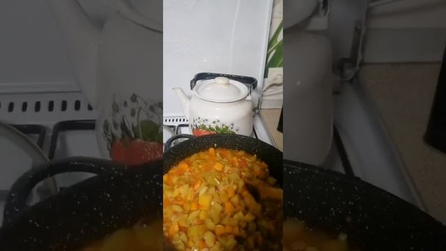 Кабачковая икра по домашнему рецепту . смотреть онлайн