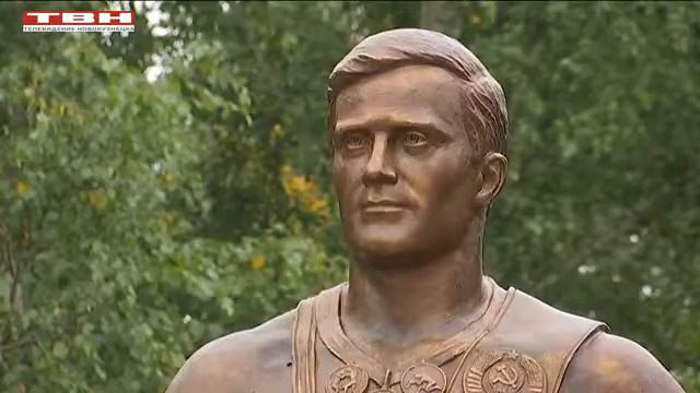 Памятник Манееву открыли смотреть онлайн