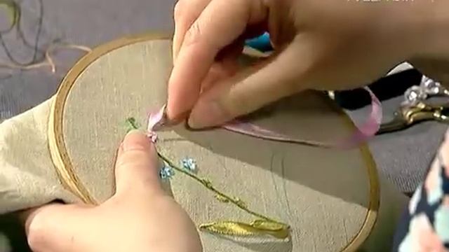 Ручная работа 10.06.2017. Вышивка: незабудка смотреть онлайн