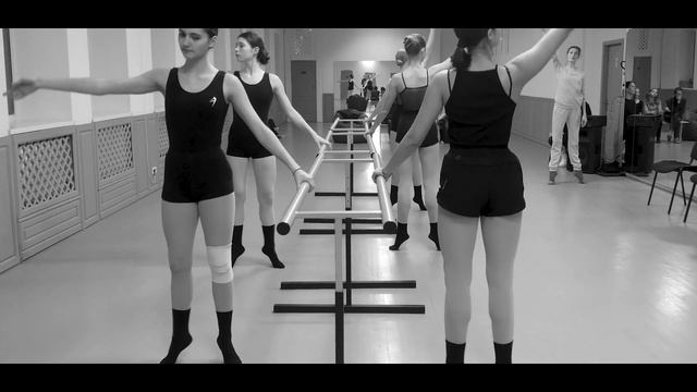Открытый урок по классической хореографии группы Тинс (15-16 лет) в студии танца "A6 junior" смотреть онлайн