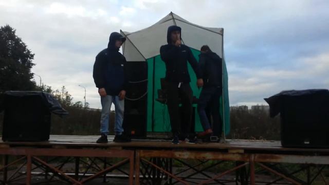 Смоленский таксист на сцене смотреть онлайн