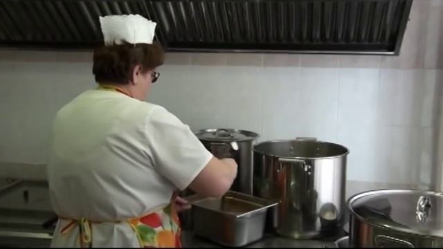 Щи из шпината смотреть онлайн