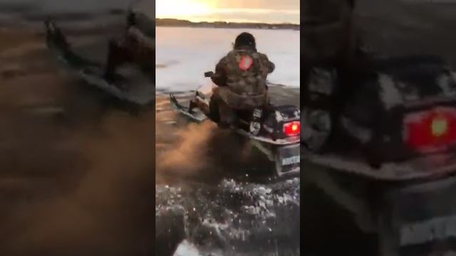 2018 Snowmobile Donuts Saratoga Lake смотреть онлайн
