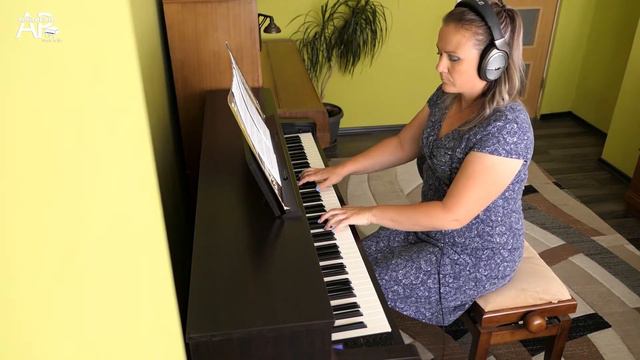 Девойко, Мари, Хубава - Bulgarian Folk Song - piano cover смотреть онлайн