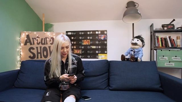 Поболтали с Карина Кросс, сняли вайн. Ниче про Бузову и Даву, просто поржали | Arturo SHOW #1 смотреть онлайн