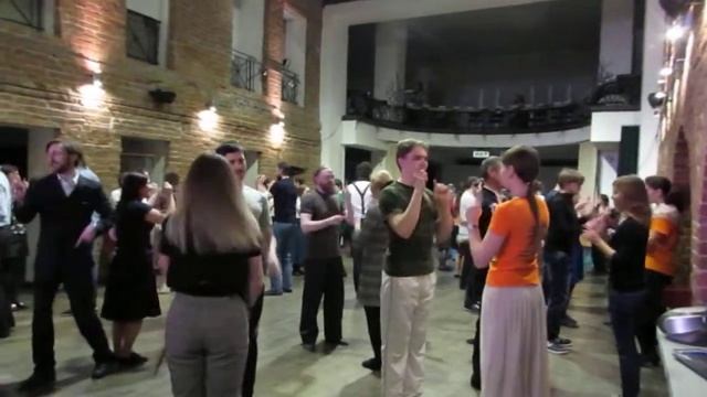 2.03.2018 Открытый урок клуба исторических танцев "Pas de Cote" / Фрикасе / шуточный танец смотреть онлайн