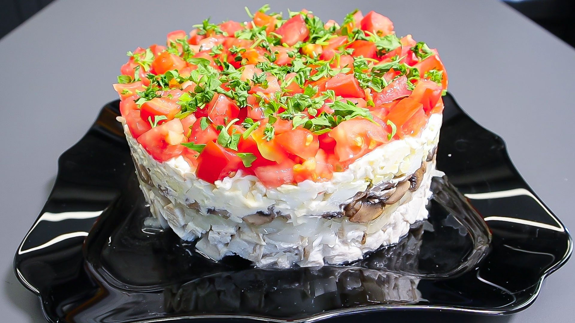 Слоёный салат "Красная Шапочка". Очень вкусный Рецепт праздничного салата!