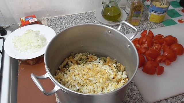 Летний освежающий салат .#кухняиспании# смотреть онлайн