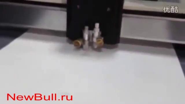 Планшетный режущий плоттер DCZ в процессе резки PET ПВХ лекала для мяча, режущий плоттер и раскройщ смотреть онлайн
