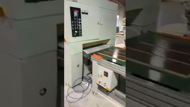 UV Lacquered coating processing смотреть онлайн