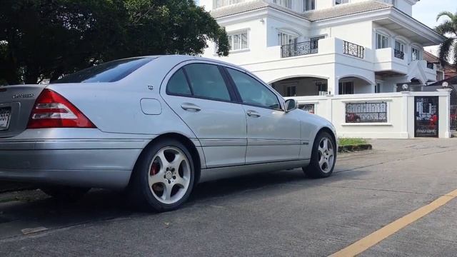Mercedes Benz W203 in Sunny Day #mercedesbenz #cclass #w203 #mercedes смотреть онлайн
