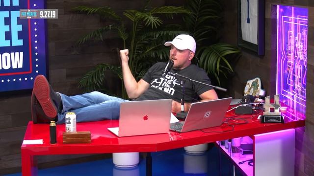Pat McAfee Remembers HILARIOUSLY Savage Peyton Manning Story смотреть онлайн