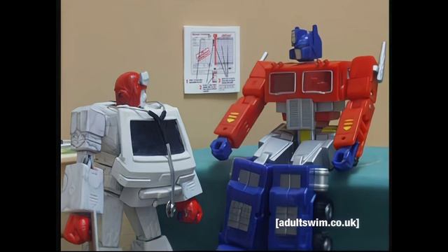 Проблемы со здоровьем у Оптимуса Прайма ｜ Robot Chicken ｜ Adult Swim (rus/dub) смотреть онлайн