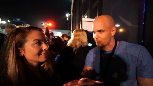 Tesla Cybertruck Unveil: Shocked Reactions смотреть онлайн