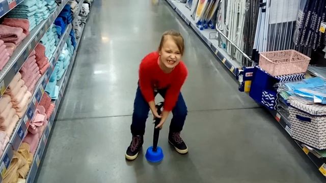 Игры с детьми в магазине! Вантуз. смотреть онлайн