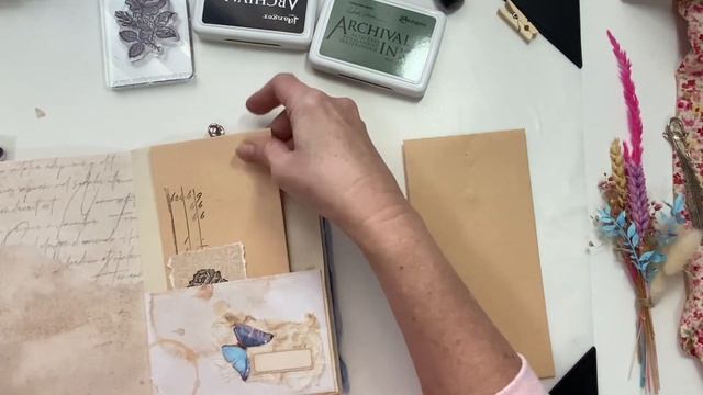 #paperinspirationscdt23 July Projects - Altered Policy Envelope Fun #becreative смотреть онлайн