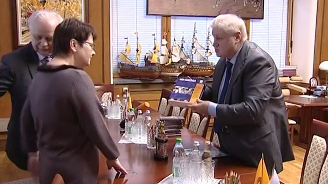 Сергей Миронов принял делегацию Министерства образования и науки ДНР