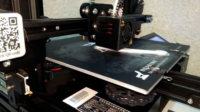 3д принтер Creality3D Ender - 3  / Месяц использования