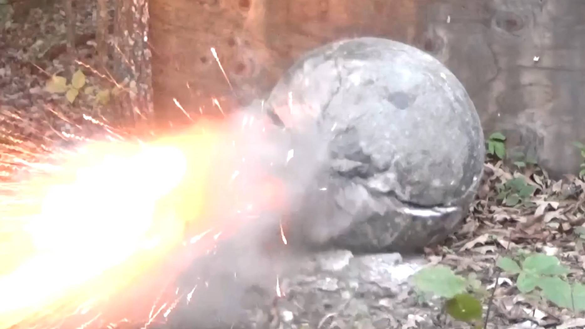 50 BMG против атласного камня