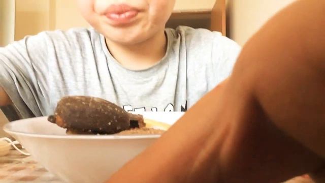 ASMR//😴ИТИНГ ШОКОЛАДНЫЕ ПЕЧЕНЬЕ//😴 смотреть онлайн