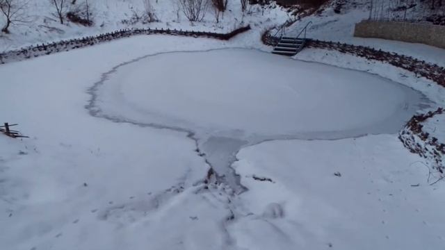 Источник Святого Духа по-прежнему остается без воды смотреть онлайн