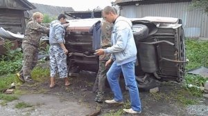 Как перевернуть машину на бок) ахаха