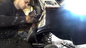 Быстрая замена заднего крыла. ВАЗ 2106