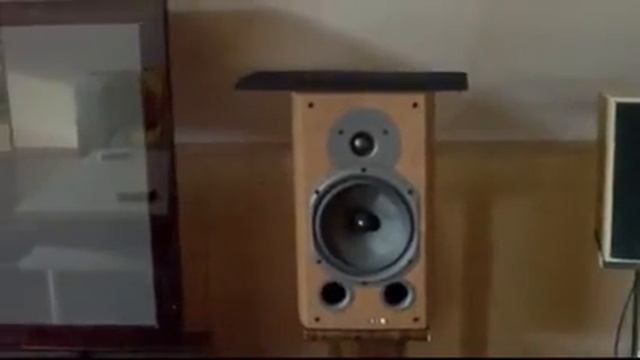 Wharfedale 9.2 + Denon PMA 700 + Iamm NTR 83 смотреть онлайн