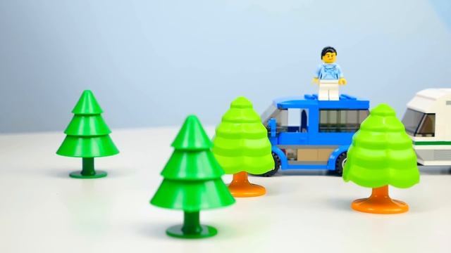 ЛЕГО БЭТМЕН и БЭТМОБИЛЬ 70905 против Мэн Бэта и близняшек Кабуки + LEGO CITY 60151 Грузовик смотреть онлайн