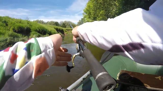 ЗАВАЛ ИЗ КОРЯГ. ВЫБИРАЕМСЯ С РЕЧНОГО ЗАВАЛА. ЩУКА В КОРЯГАХ. смотреть онлайн