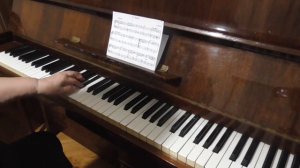 Разучиваем на ф-но:Моцарт Менуэт,ми минор (Красивые пьесы для начинающих).